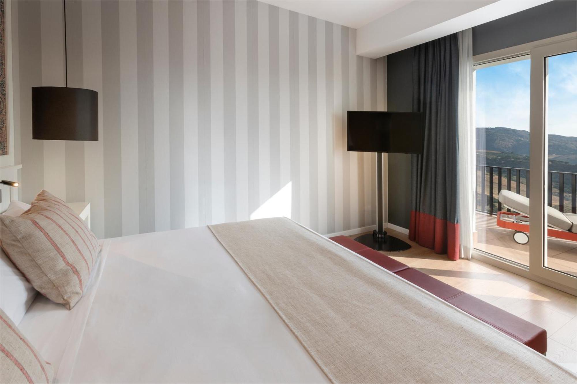Deluxe Junior Suite